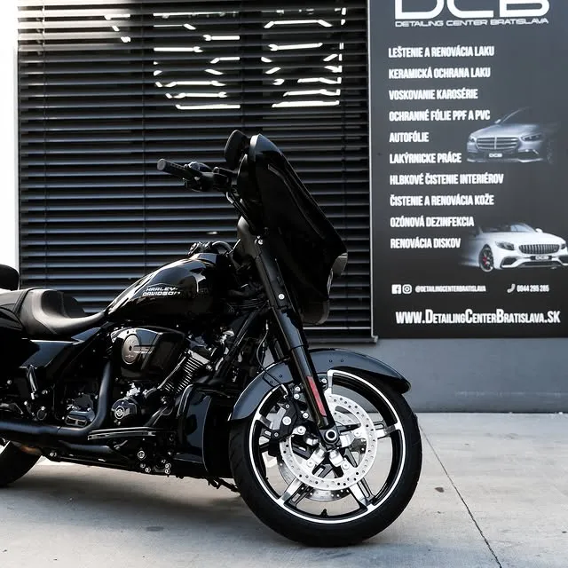 HARLEY-DAVIDSON STREET GLIDE